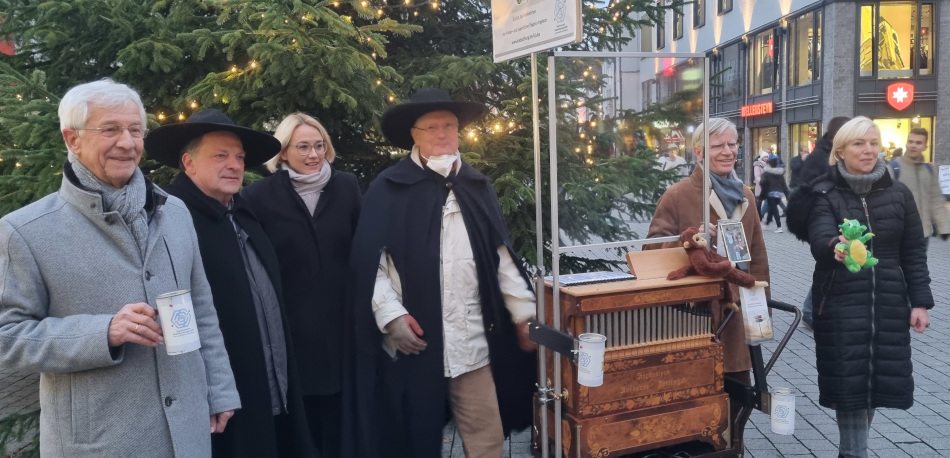Hauptfoto_Die Orgelfreunde spielen in der Adventszeit zugunsten von Kijuba